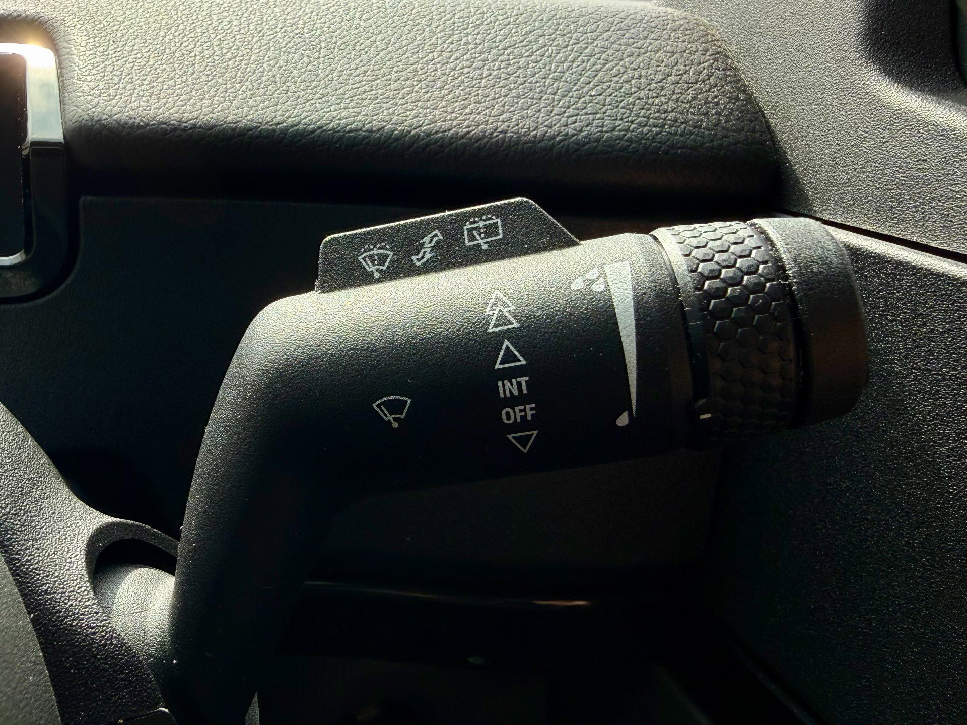 Used 2025 INEOS Grenadier image 38