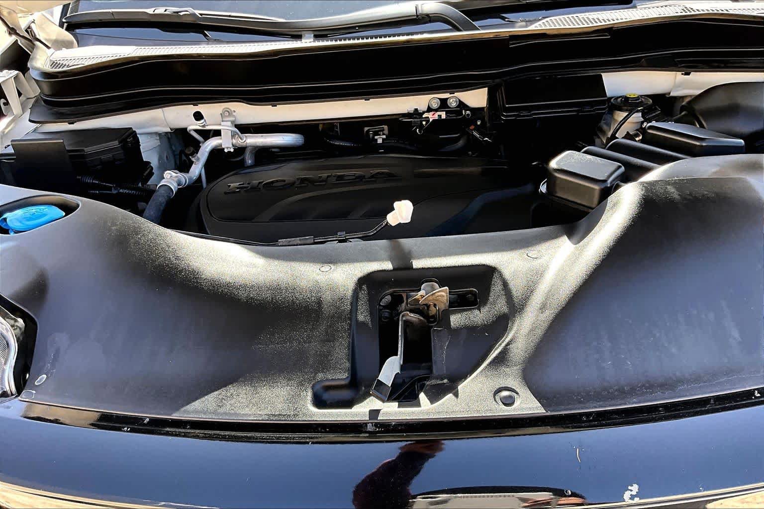 Used 2022 Honda Pilot Sport image 32