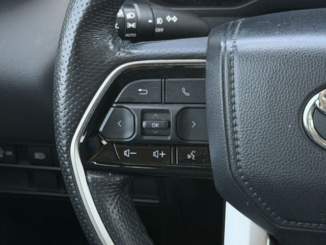 Used 2024 Toyota Tundra Limited AWD/4WD image 14