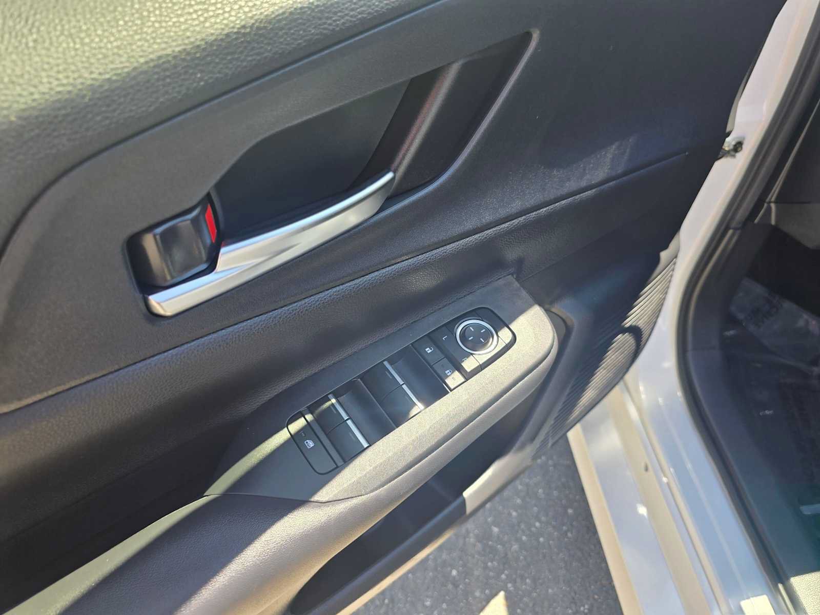 Used 2023 Toyota Prius Prime FWD image 19