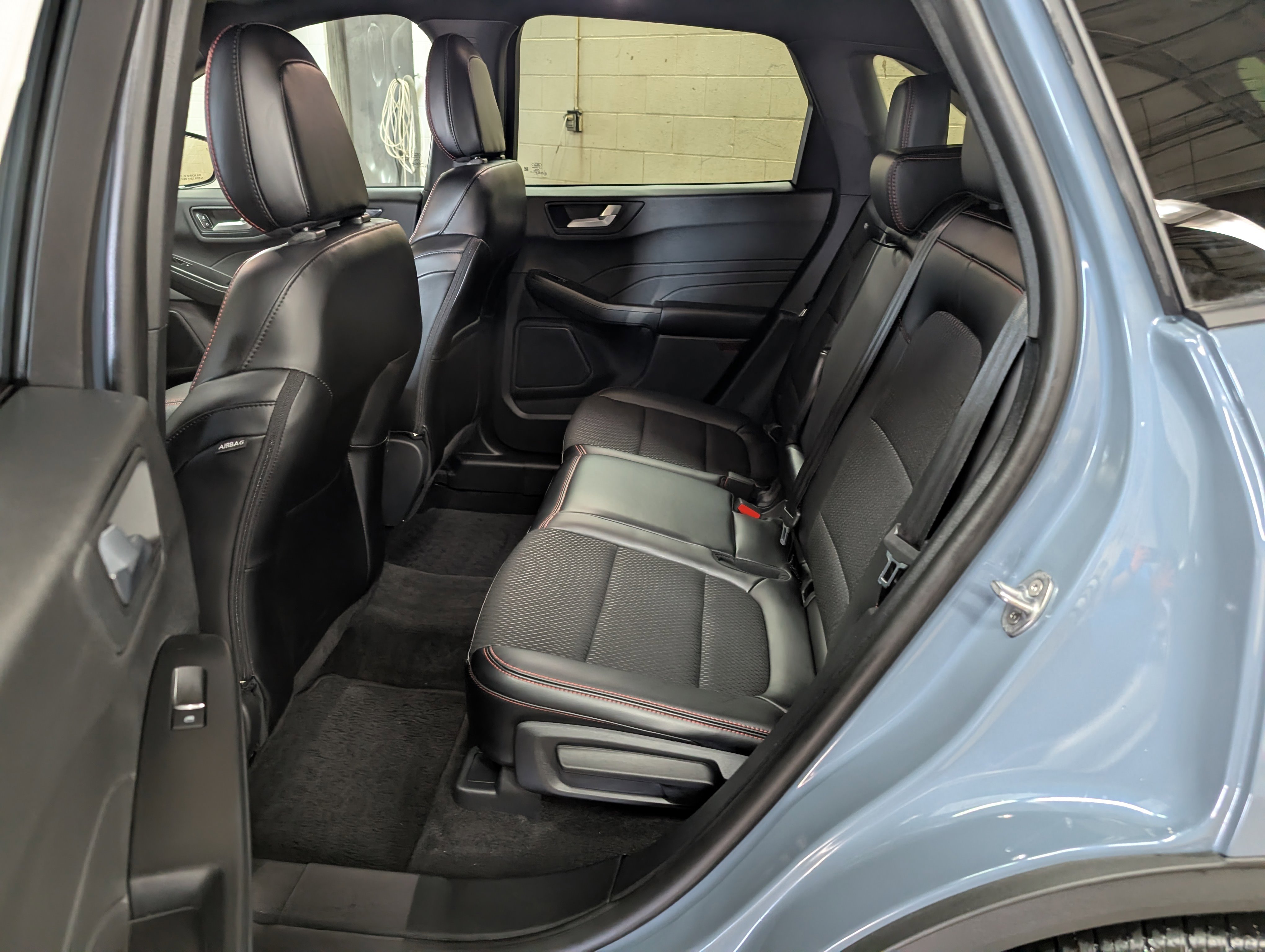 Used 2025 Ford Escape ST-Line w/ Tech Pack #1 AWD/4WD image 6