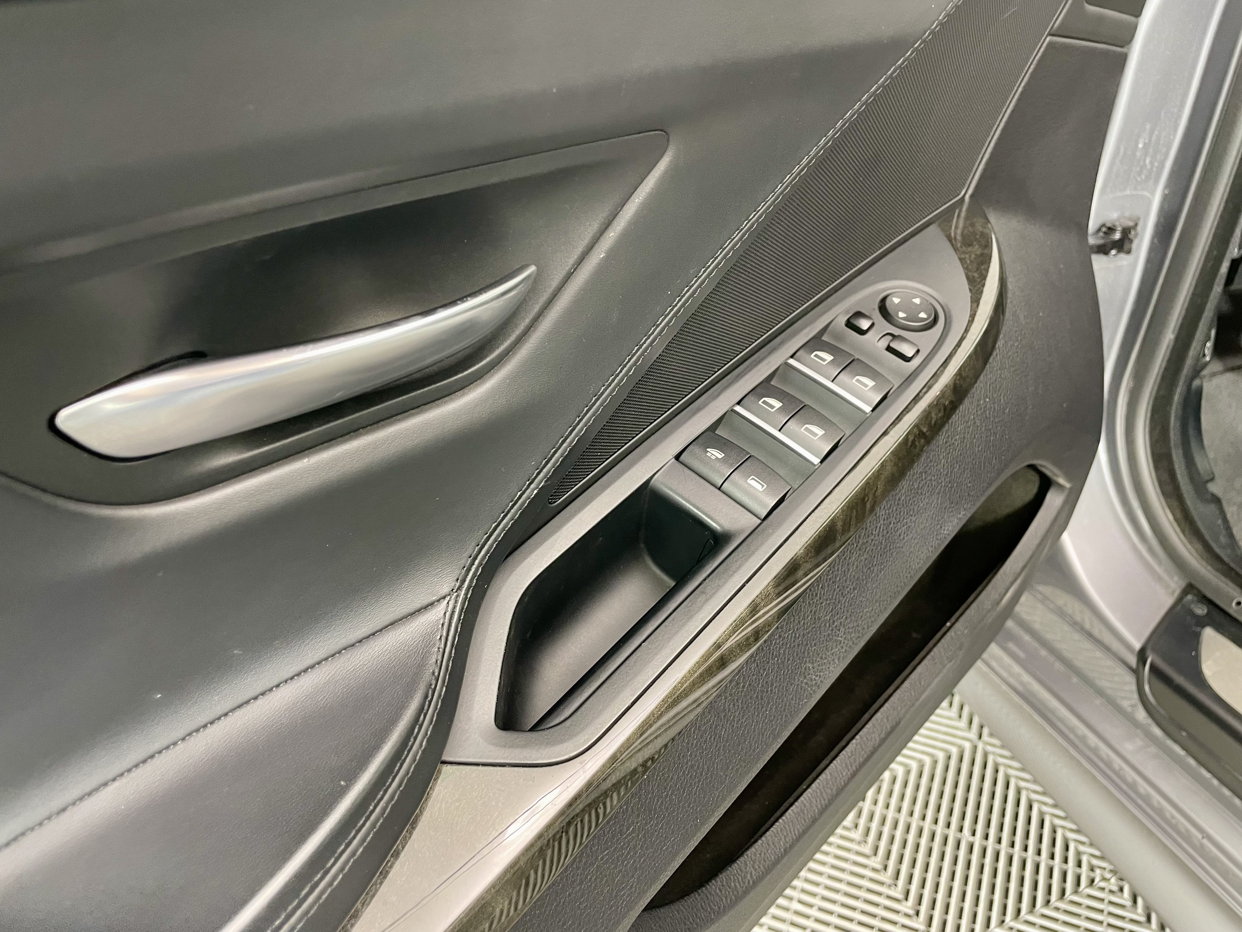 Used 2018 BMW 640i Convertible RWD image 12