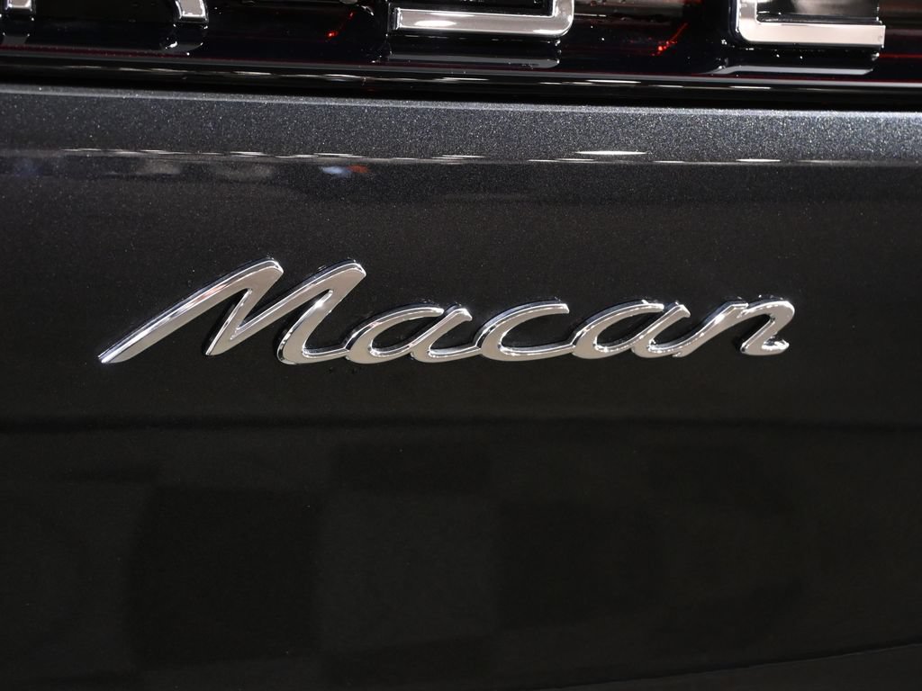 Used 2026 Porsche Macan AWD/4WD image 46