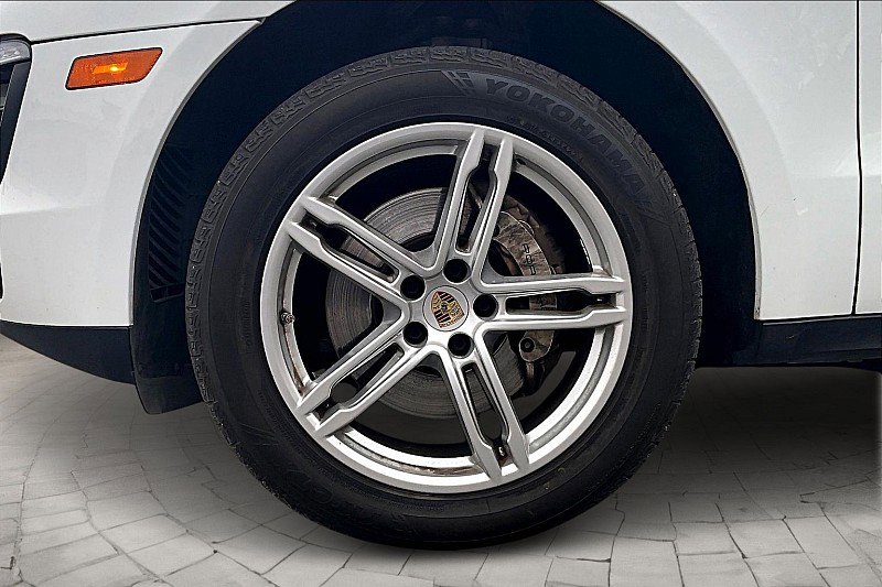 Used 2017 Porsche Macan S image 8
