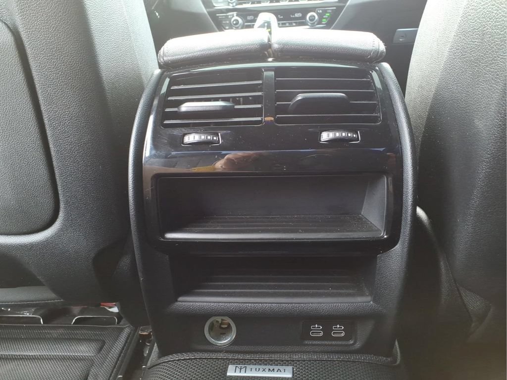 Used 2021 BMW 530i w/ Convenience Package RWD image 31