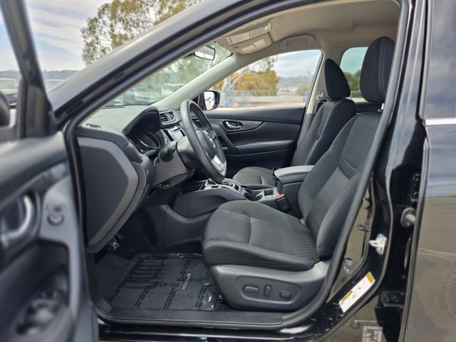 Used 2019 Nissan Rogue SV image 14