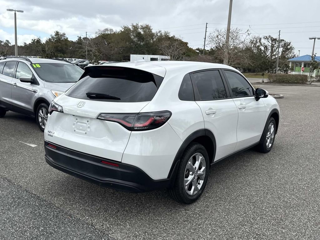 Used 2023 Honda HR-V LX image 4