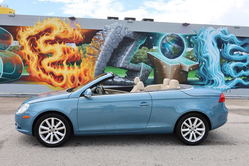 Used 2008 Volkswagen Eos 2.0T FWD image 3