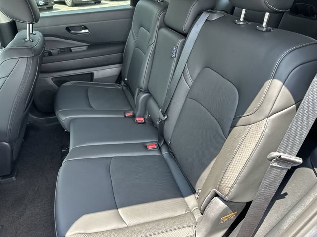 New 2026 Nissan Pathfinder SL AWD/4WD image 25