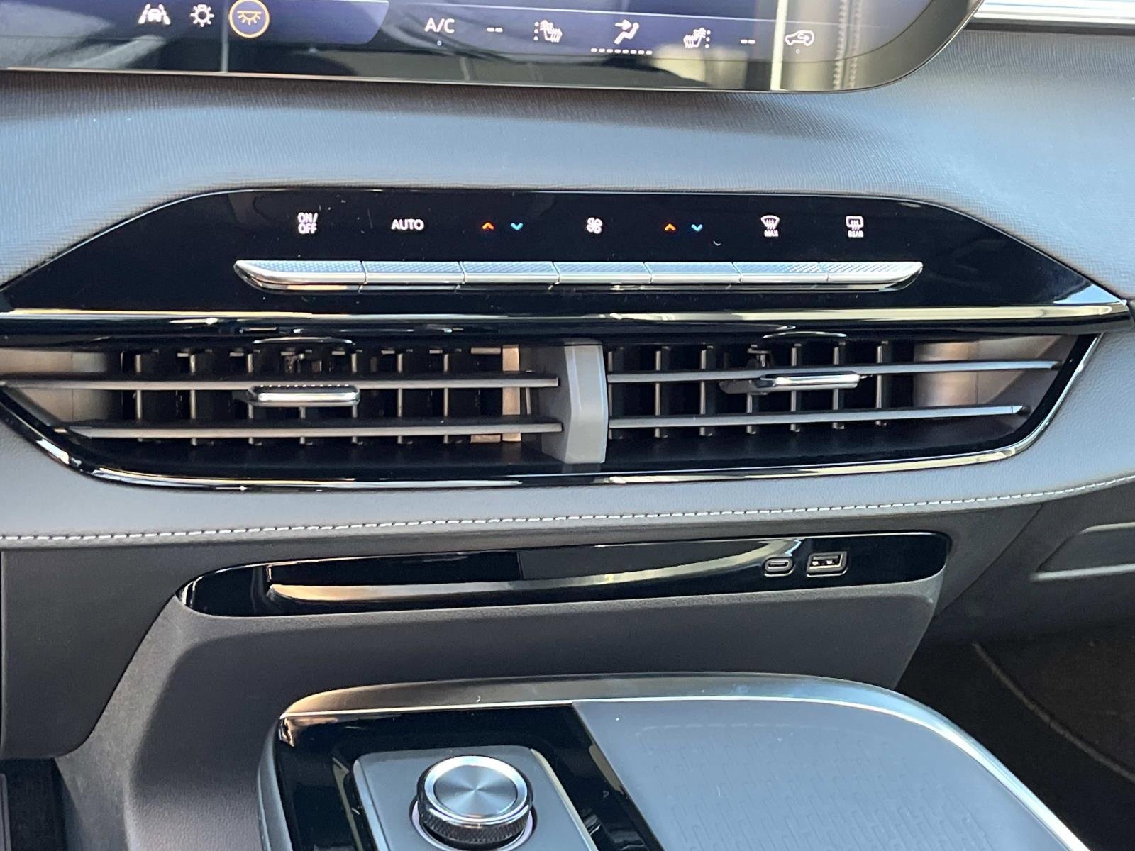 New 2026 Buick Enclave Preferred w/ Power Package image 30