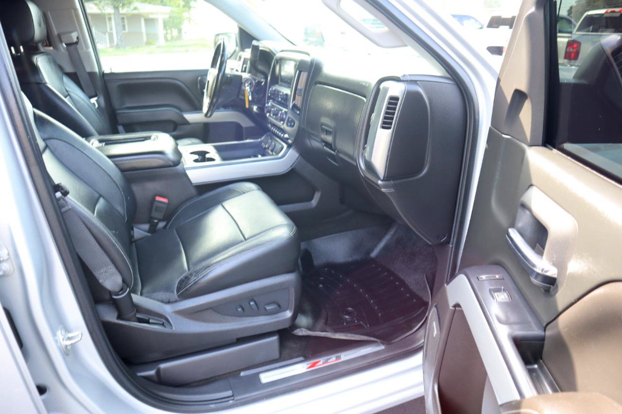 Used 2017 Chevrolet Silverado 1500 LTZ Z71 w/ LTZ Plus Package AWD/4WD image 16