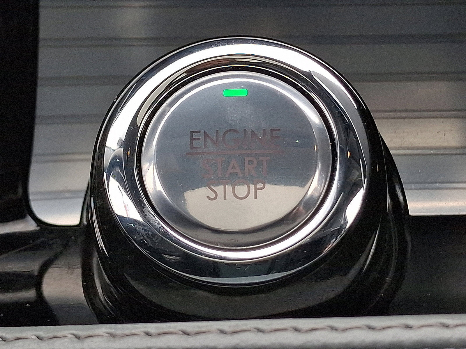 Used 2022 Lincoln Corsair Reserve w/ Elements Package image 24