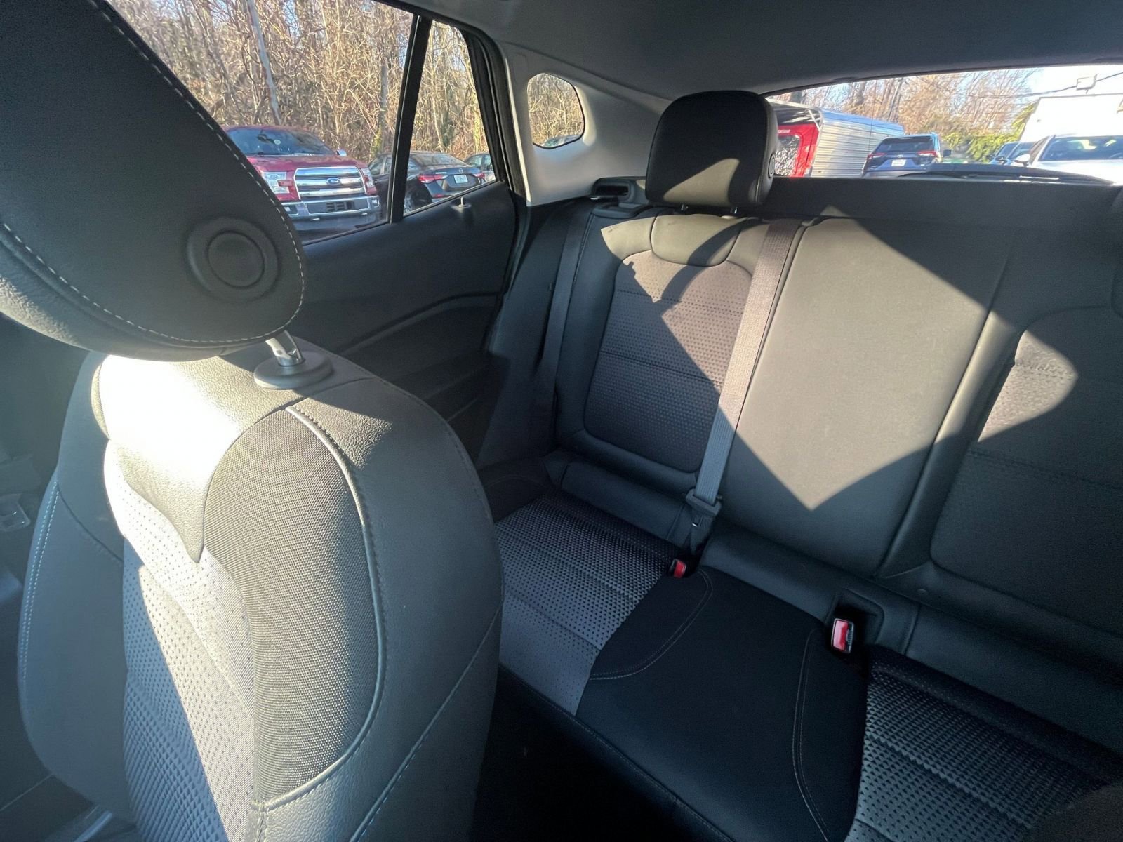 Used 2025 Chevrolet Trax LT image 33