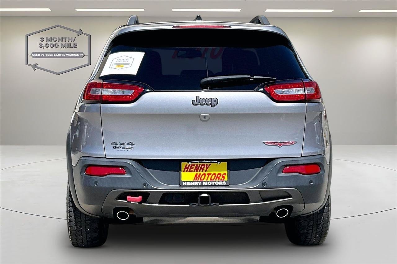 Used 2018 Jeep Cherokee Trailhawk w/ Quick Order Package 27L AWD/4WD image 5