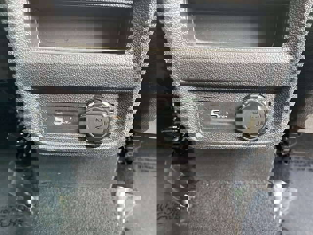 Used 2023 Volkswagen Tiguan SE R-Line image 49