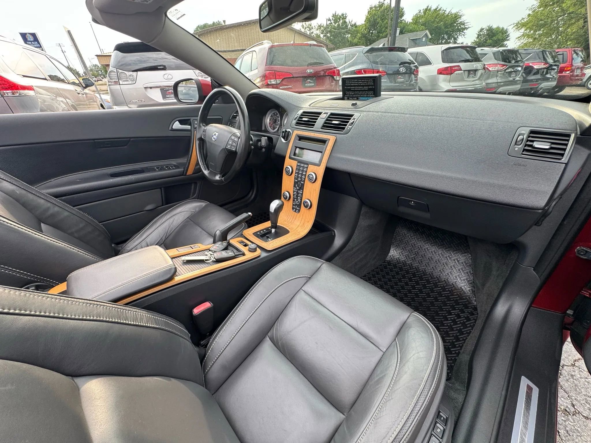 Used 2011 Volvo C70 T5 w/ Multimedia Pkg image 21