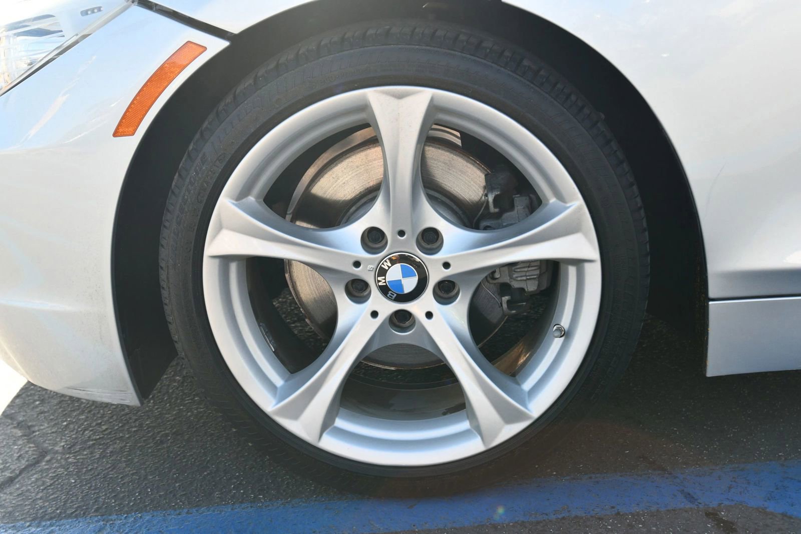 Used 2011 BMW Z4 sDrive30i w/ Premium Pkg image 9