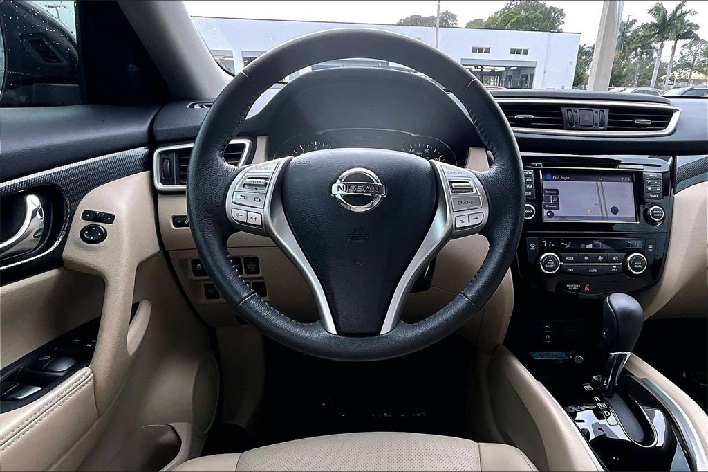 Used 2016 Nissan Rogue SL w/ SL Premium Package image 19
