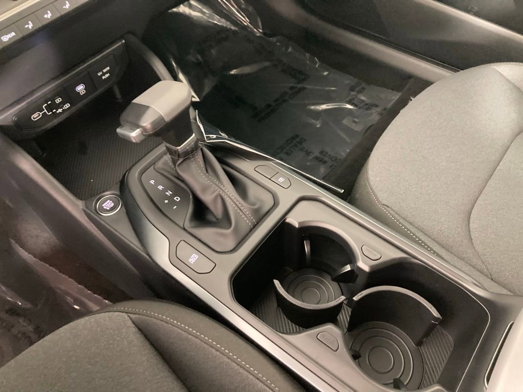 New 2025 Kia K4 LXS image 9