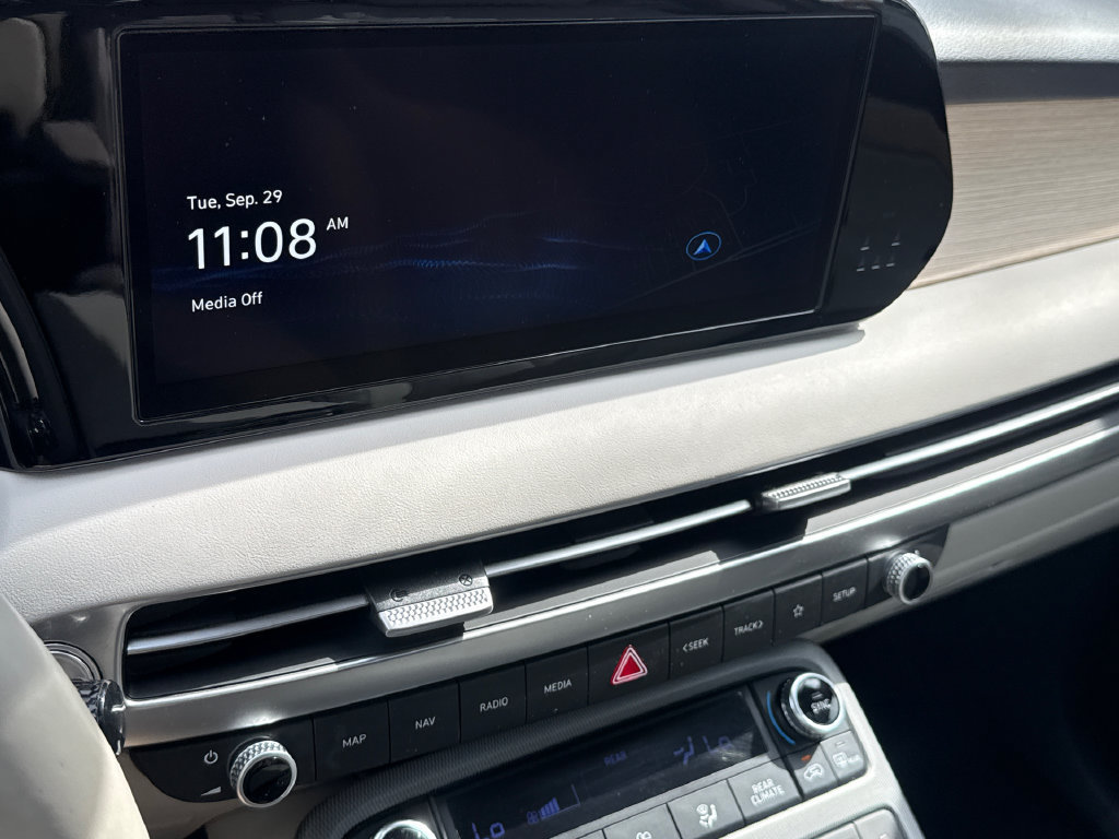 Used 2023 Hyundai Palisade Limited AWD/4WD image 25