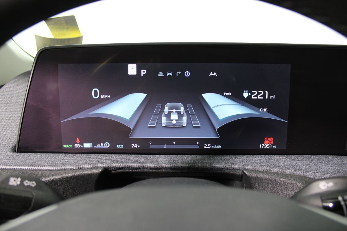Used 2023 Kia EV6 Wind w/ Wind Technology Package AWD/4WD image 14