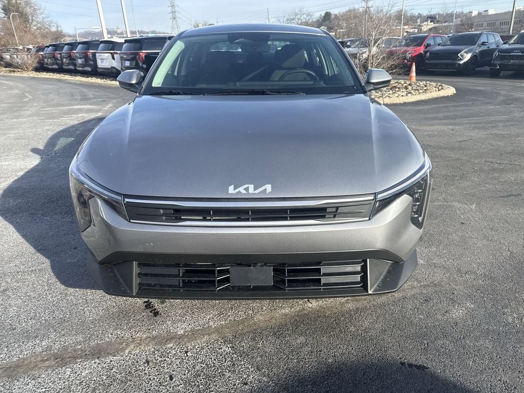 New 2026 Kia K4 LXS FWD image 2