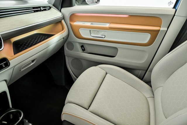 New 2025 Volkswagen ID. Buzz 1st Edition image 19