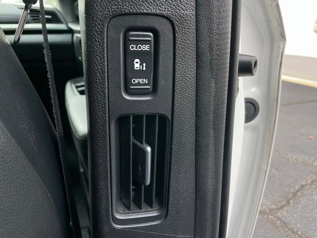 Used 2023 Honda Odyssey EX-L image 37