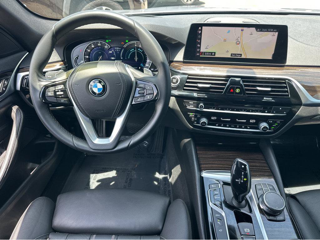 Used 2019 BMW 530e w/ Premium Package RWD image 20