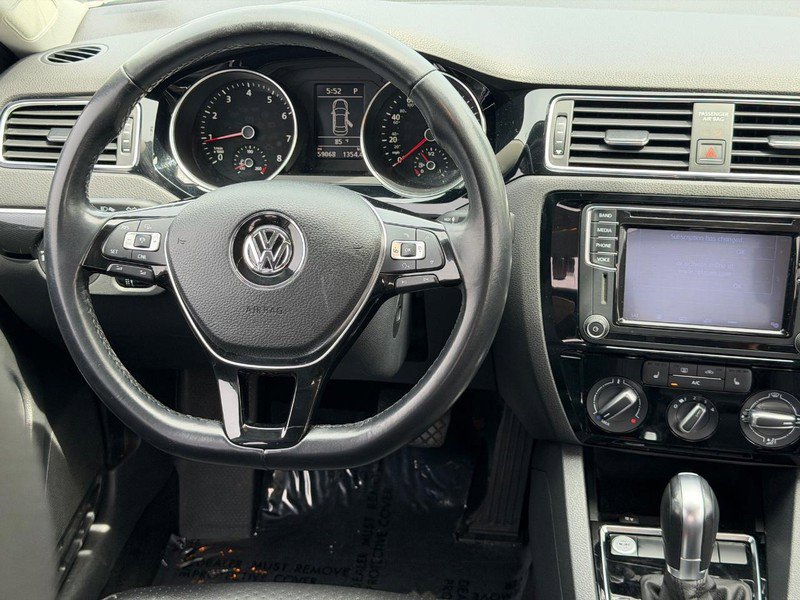 Used 2016 Volkswagen Jetta SEL FWD image 13