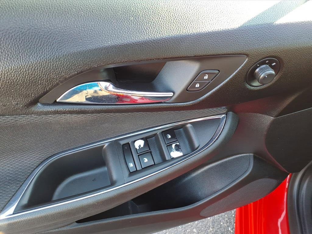 Used 2017 Chevrolet Cruze LT w/ Convenience Package image 12