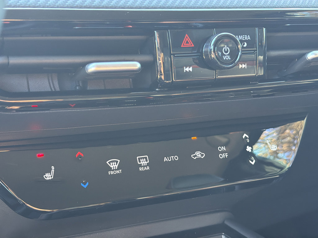 New 2026 Nissan Kicks SR w/ Cold Weather Package image 27