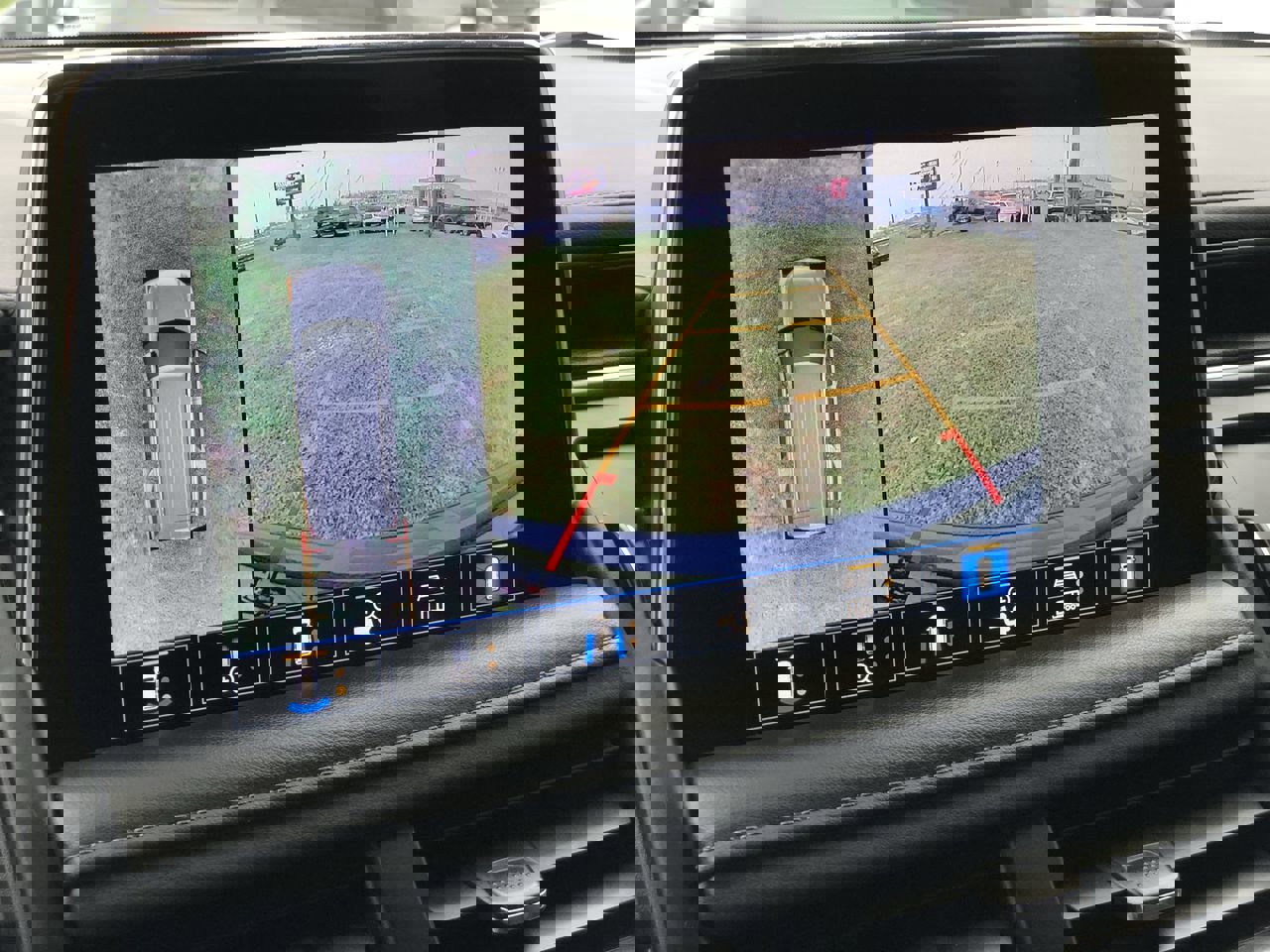 Used 2021 Chevrolet Suburban LT w/ LT Signature Plus Package image 22