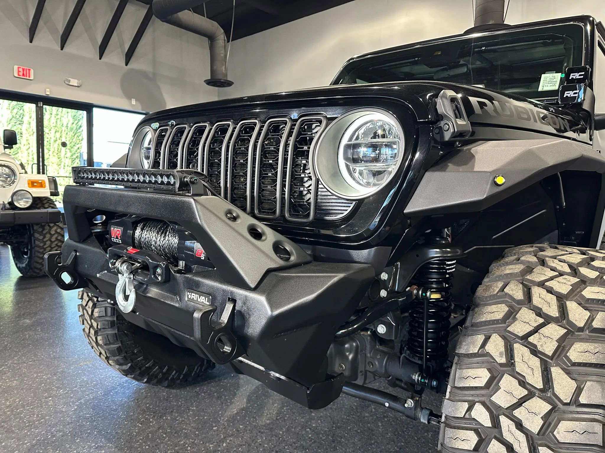 Used 2024 Jeep Wrangler Unlimited Rubicon image 5