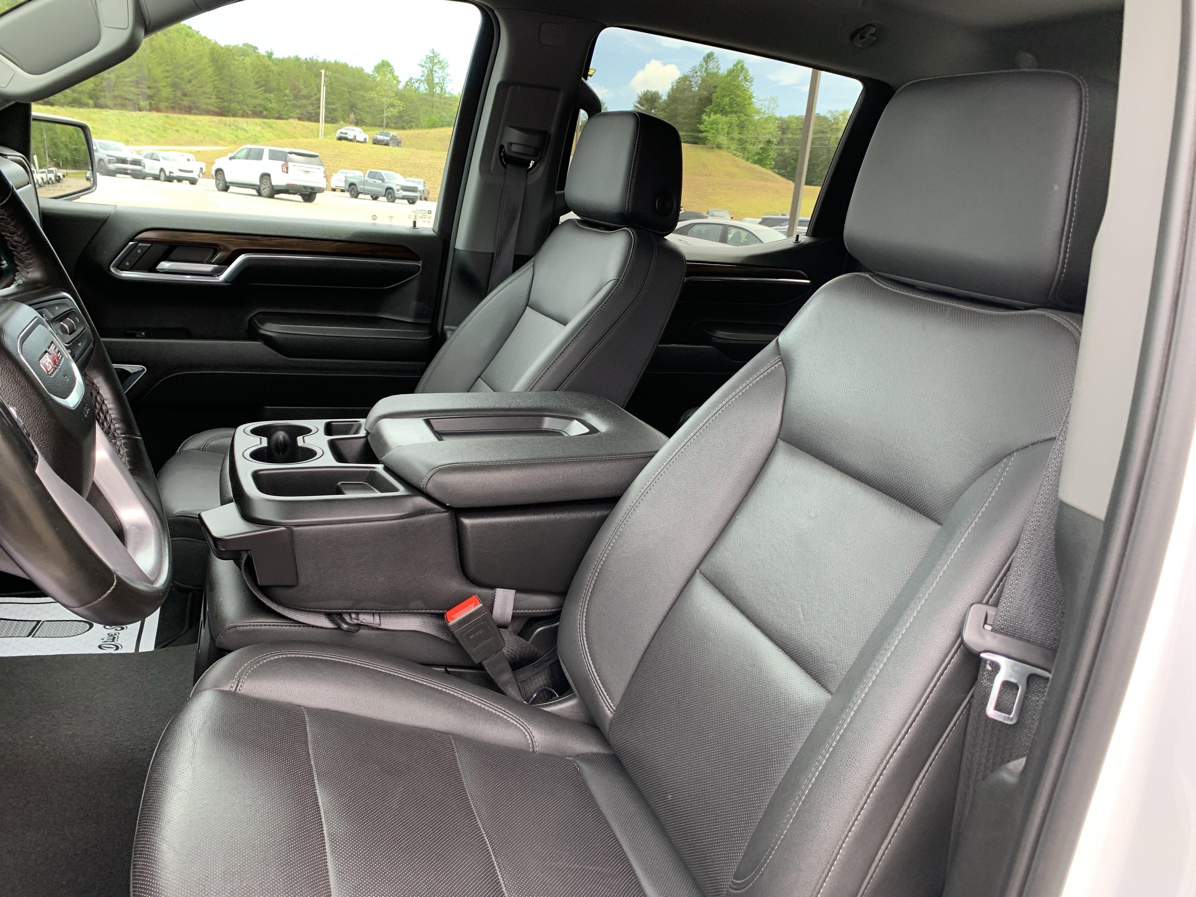 Used 2024 GMC Sierra 1500 SLT AWD/4WD image 23