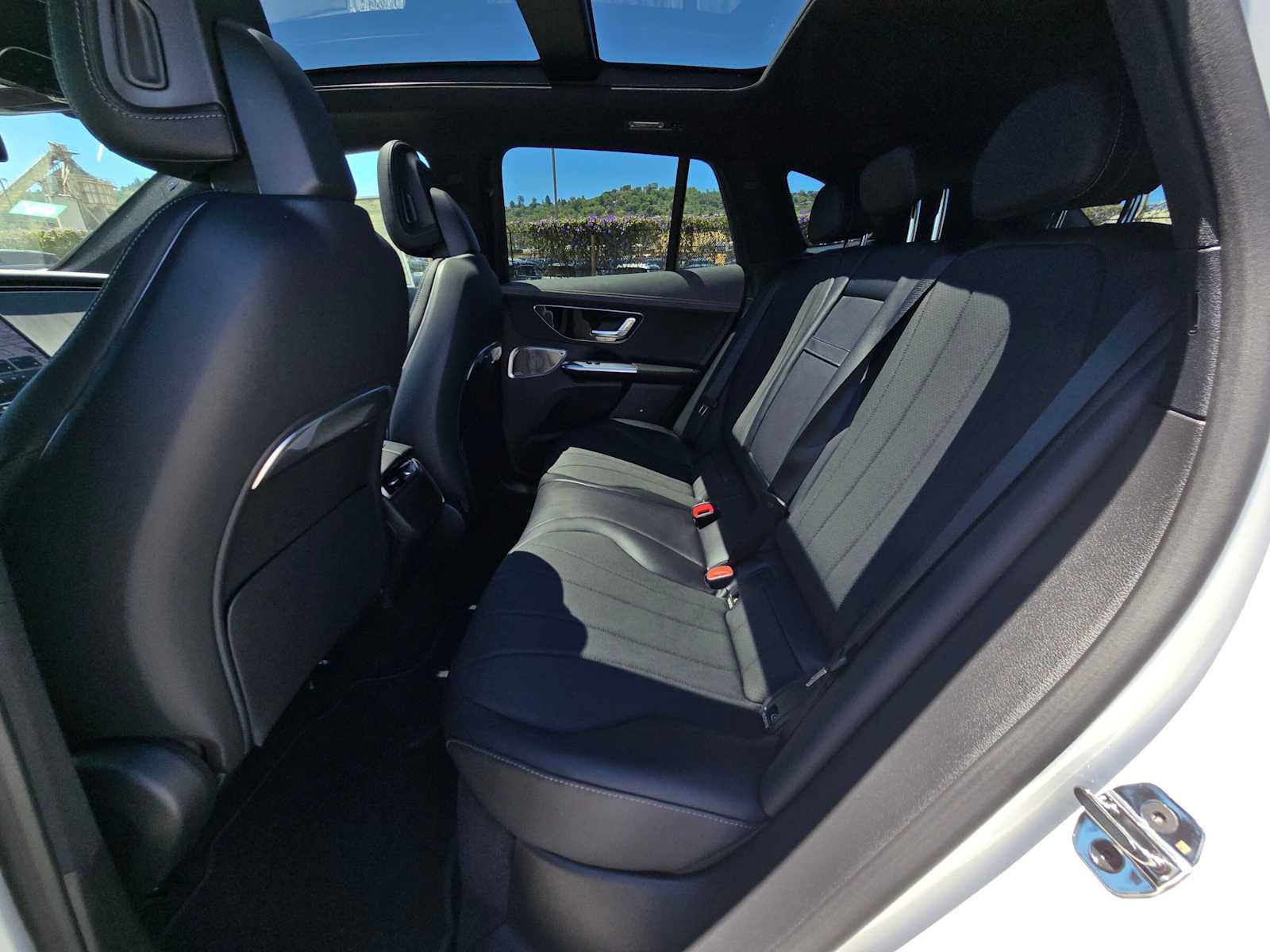 New 2026 Mercedes-Benz EQE 320 4MATIC SUV image 17