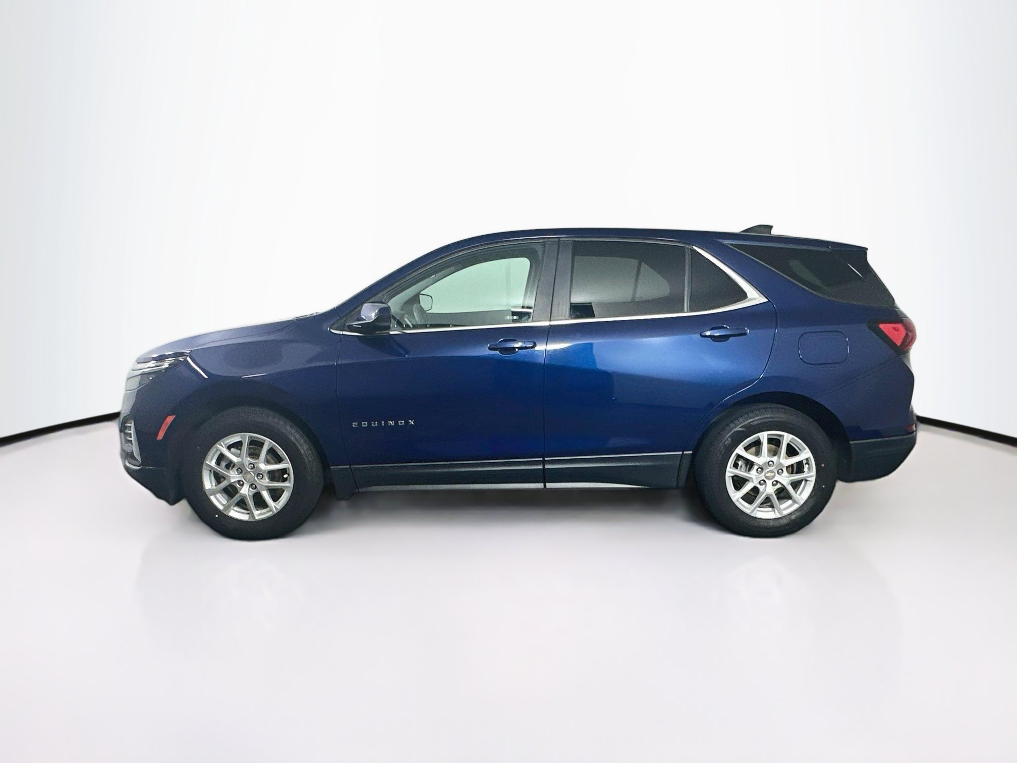 Used 2022 Chevrolet Equinox LT FWD image 4