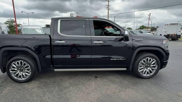 Used 2025 GMC Sierra 1500 Denali Ultimate AWD/4WD image 9