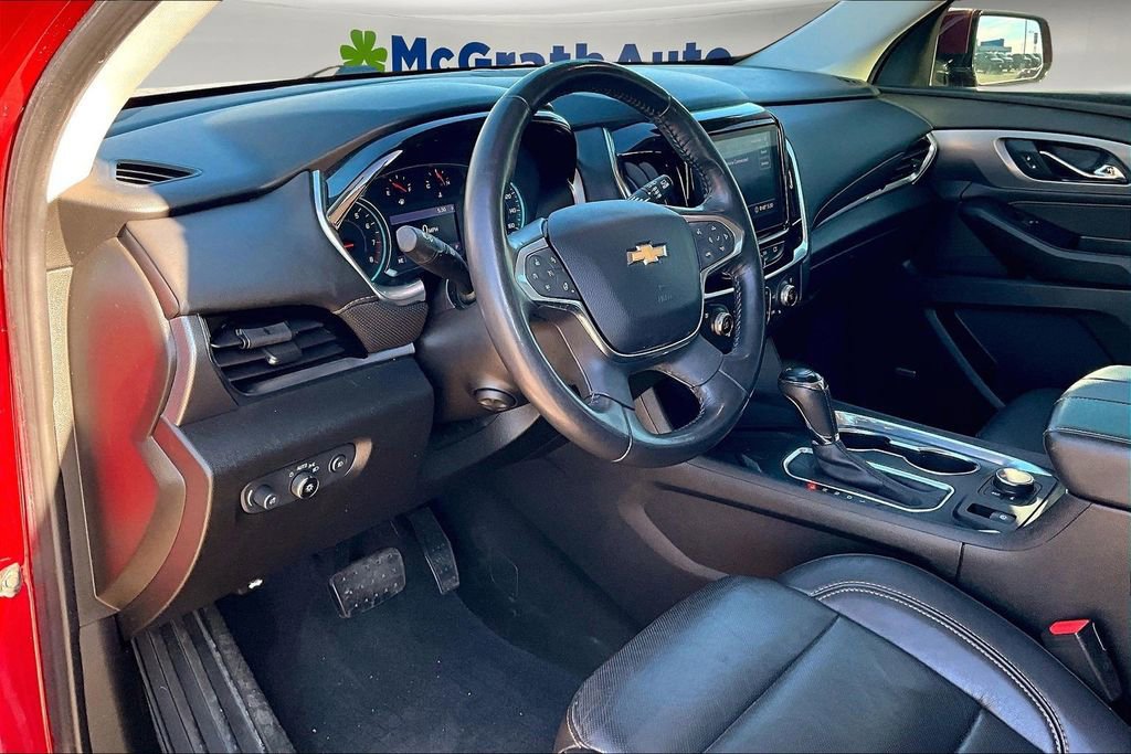 Used 2020 Chevrolet Traverse Premier w/ LPO, Black Accent Package AWD/4WD image 16