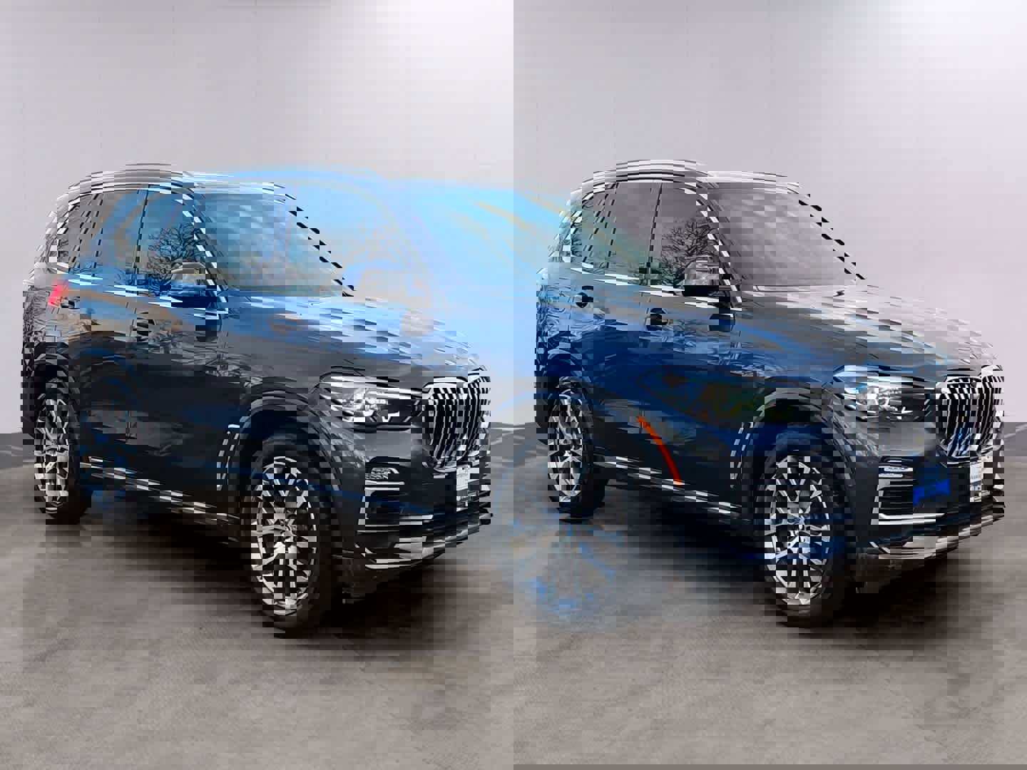 Used 2019 BMW X5 xDrive40i w/ Premium Package 2 image 4