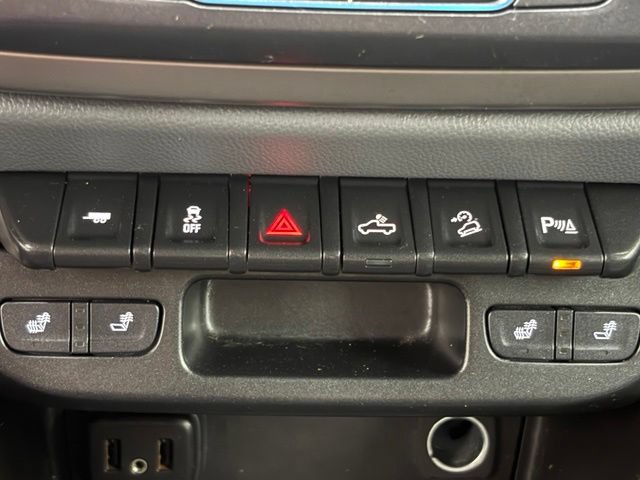 Used 2019 Chevrolet Colorado Z71 AWD/4WD image 33