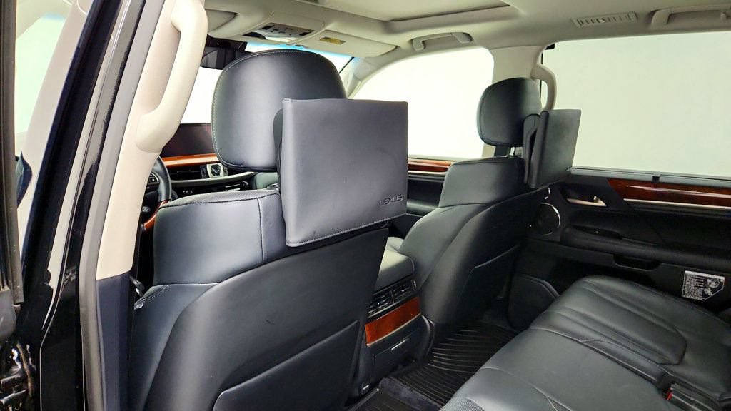 Used 2019 Lexus LX 570 4WD w/ Luxury Package image 23