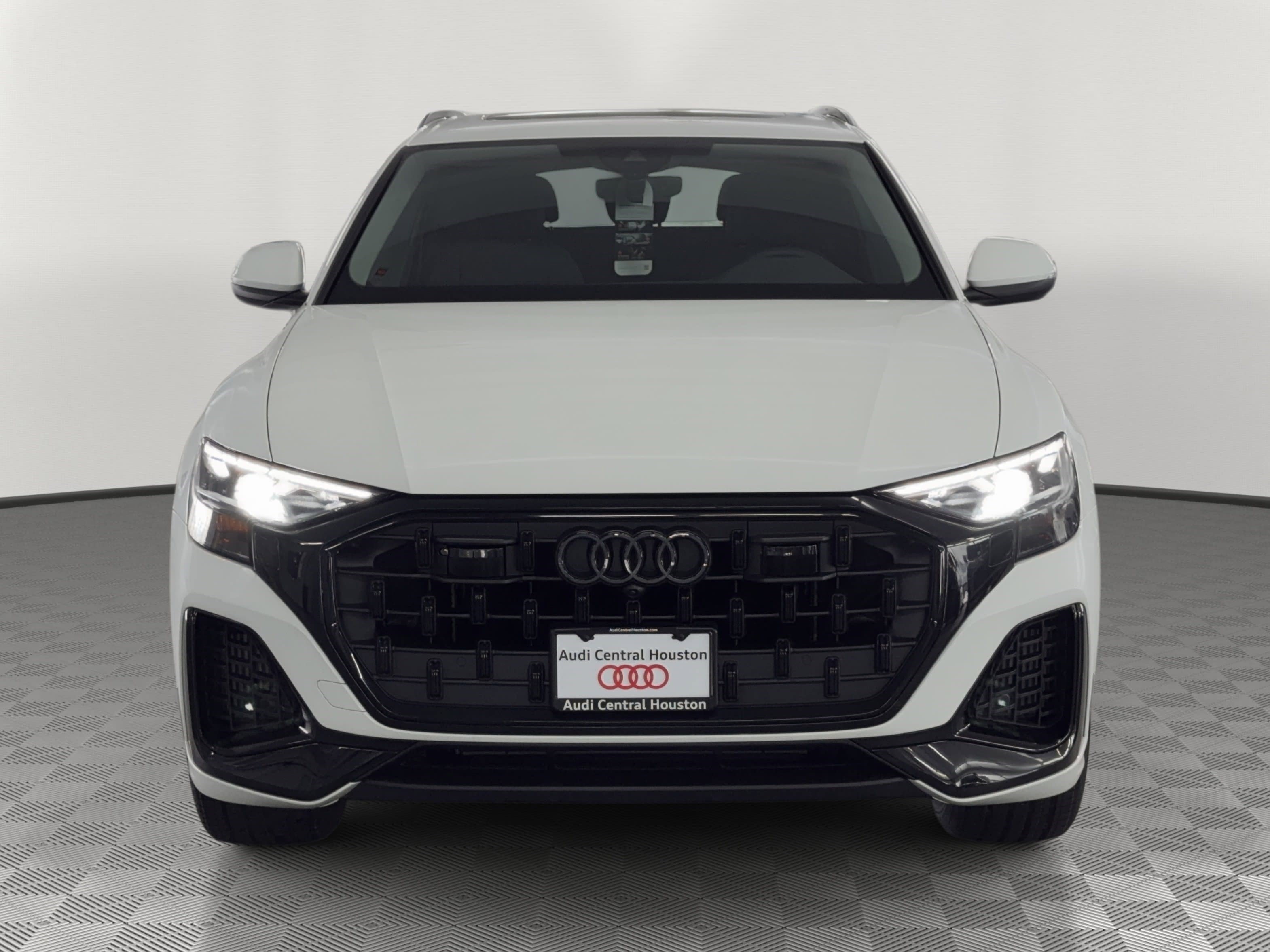 New 2026 Audi Q8 Premium image 6