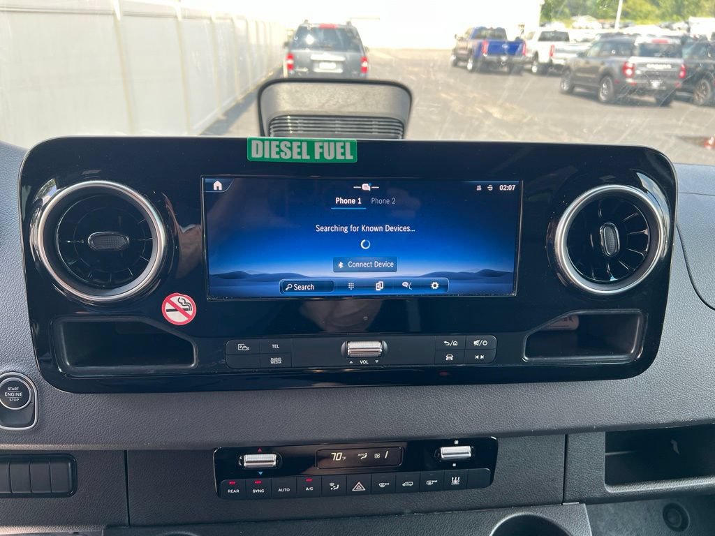 Used 2025 Mercedes-Benz Sprinter 2500 image 5