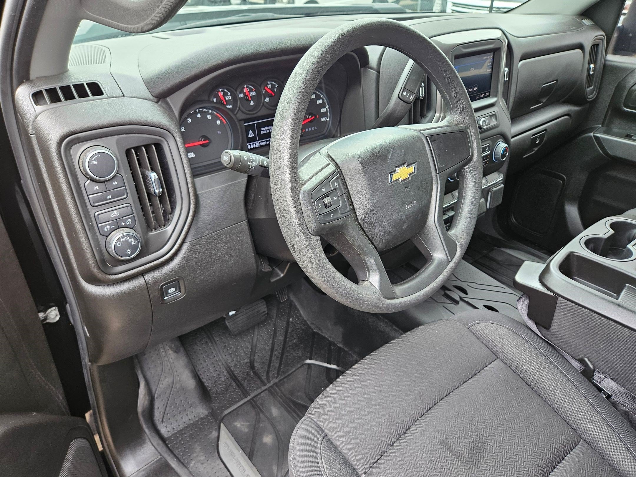 Used 2025 Chevrolet Silverado 2500 Custom w/ Custom Convenience Package AWD/4WD image 16