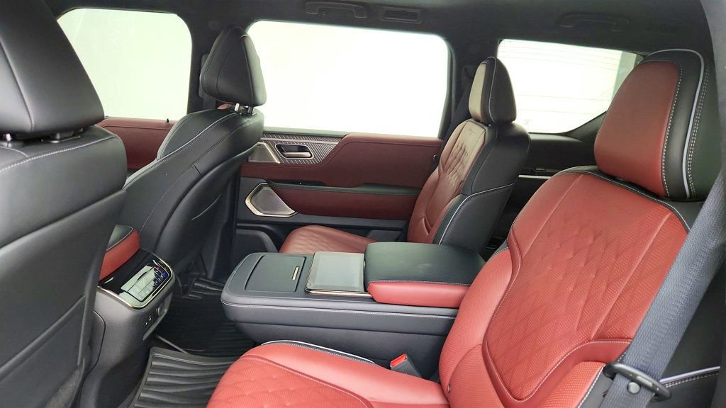 Used 2025 INFINITI QX80 Autograph w/ Autograph Exterior Package image 23