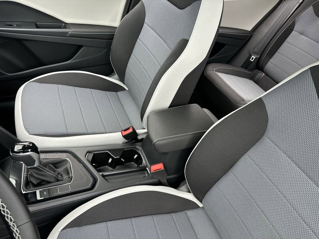 New 2025 Volkswagen Taos S image 21