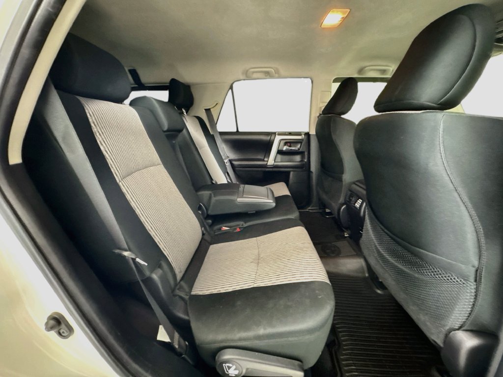 Used 2017 Toyota 4Runner SR5 AWD/4WD image 26