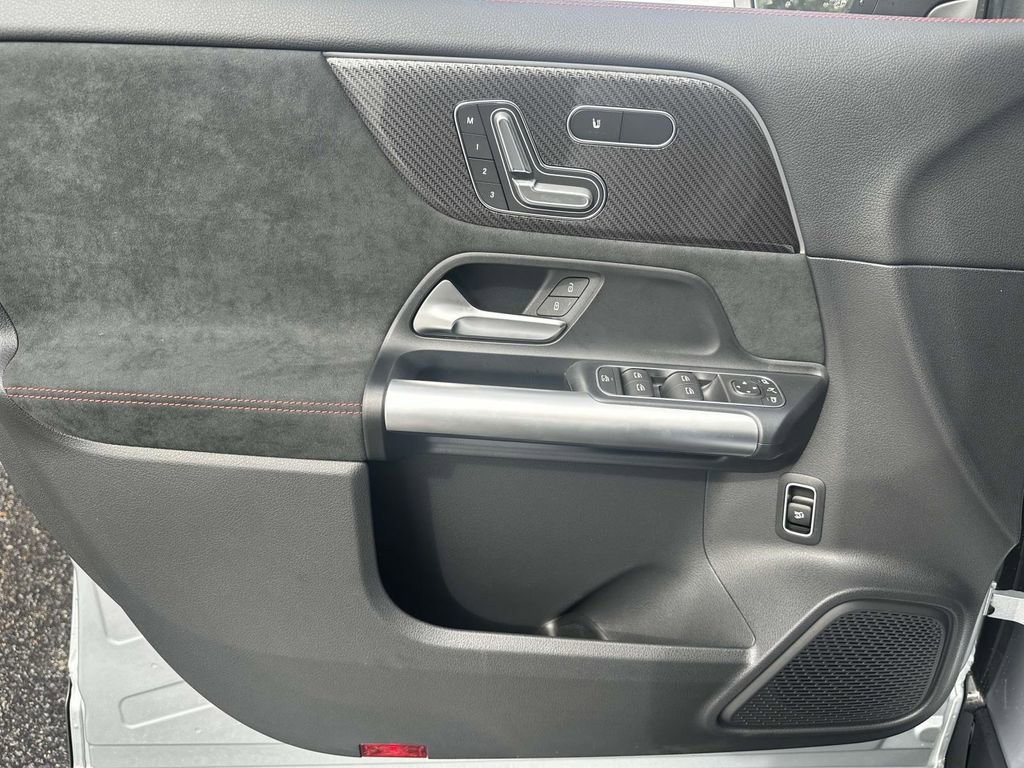 New 2025 Mercedes-Benz GLA 250 image 11