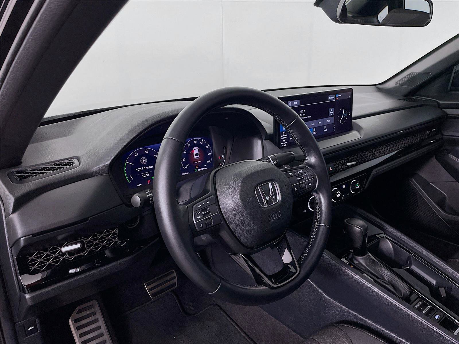 Used 2024 Honda Accord Sport image 13